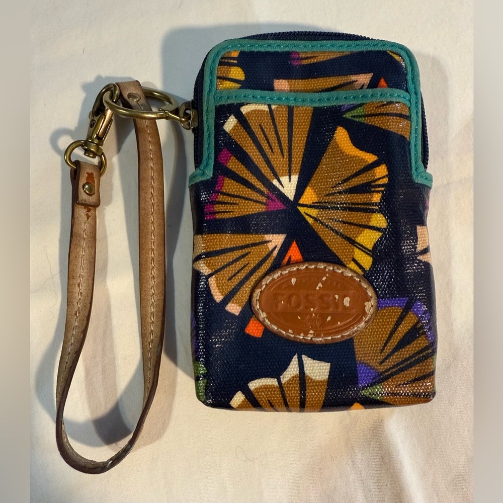 Fossil Key-Per coated canvas wristlet floral Abstract  Zip-Around Card Holder